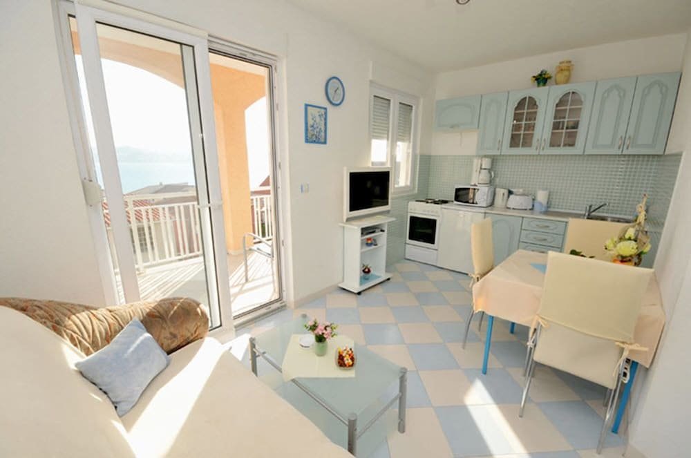 Апартаменты Classic с 2 комнатами с видом на море Villa Antonio