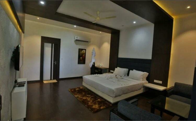 Luxury Suite Jhansi Hotel