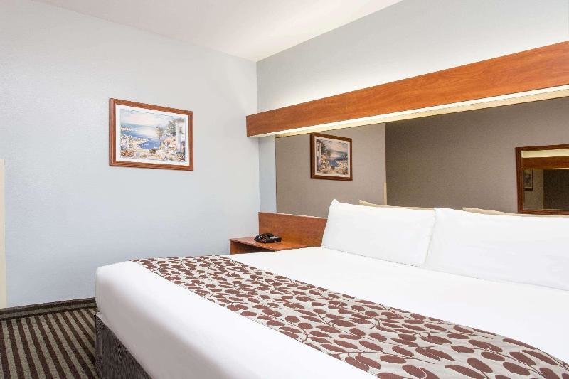Standard Doppel Zimmer Microtel Inn & Suites by Wyndham Garland