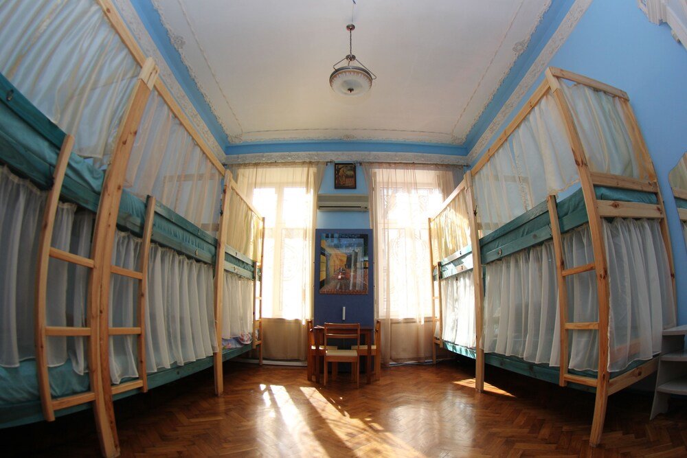 Кровать в общем номере (женский номер) Хостел «Орфей»