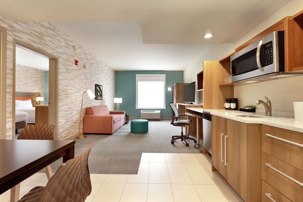 Четырёхместный люкс Home2 Suites by Hilton New Brunswick, NJ