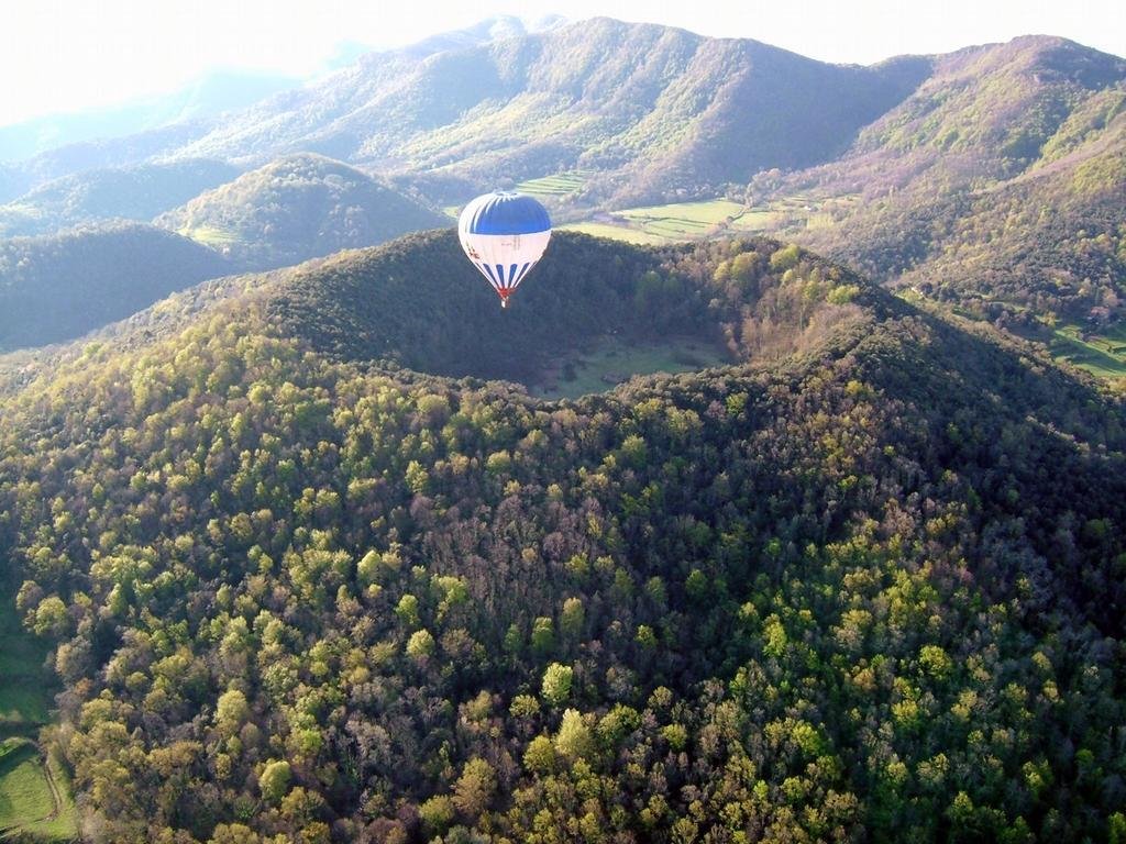 Vol de. Олот Испания. Olot. Олот фото. Олот Восток.