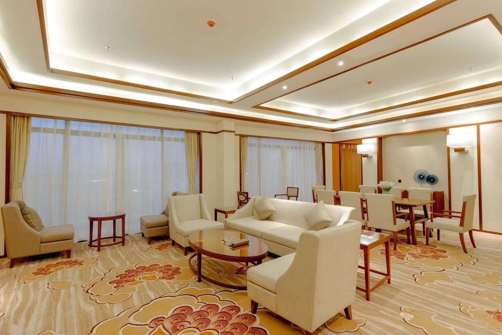 Suite Business Ramada by Wyndham Kunming YiLiang