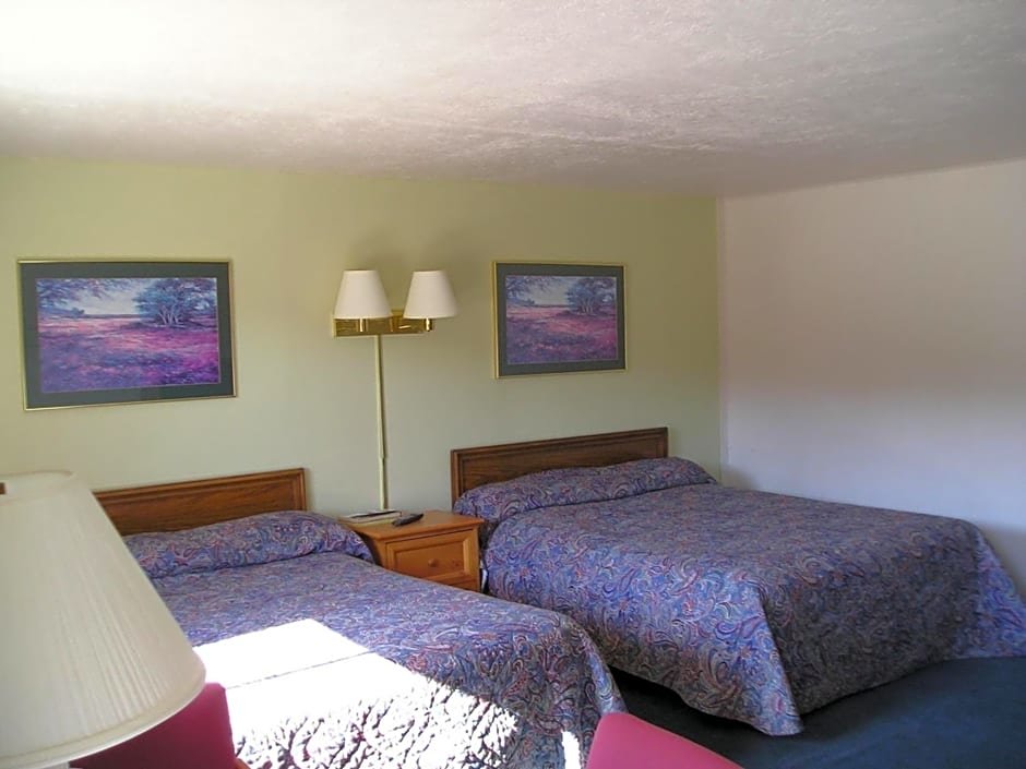 Четырёхместный номер Standard Yellowstone Country Inn