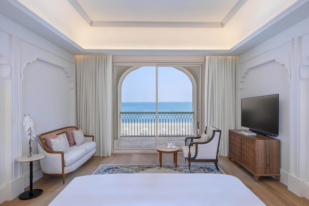 Deluxe room with balcony The Chedi Katara Hotel & Resort