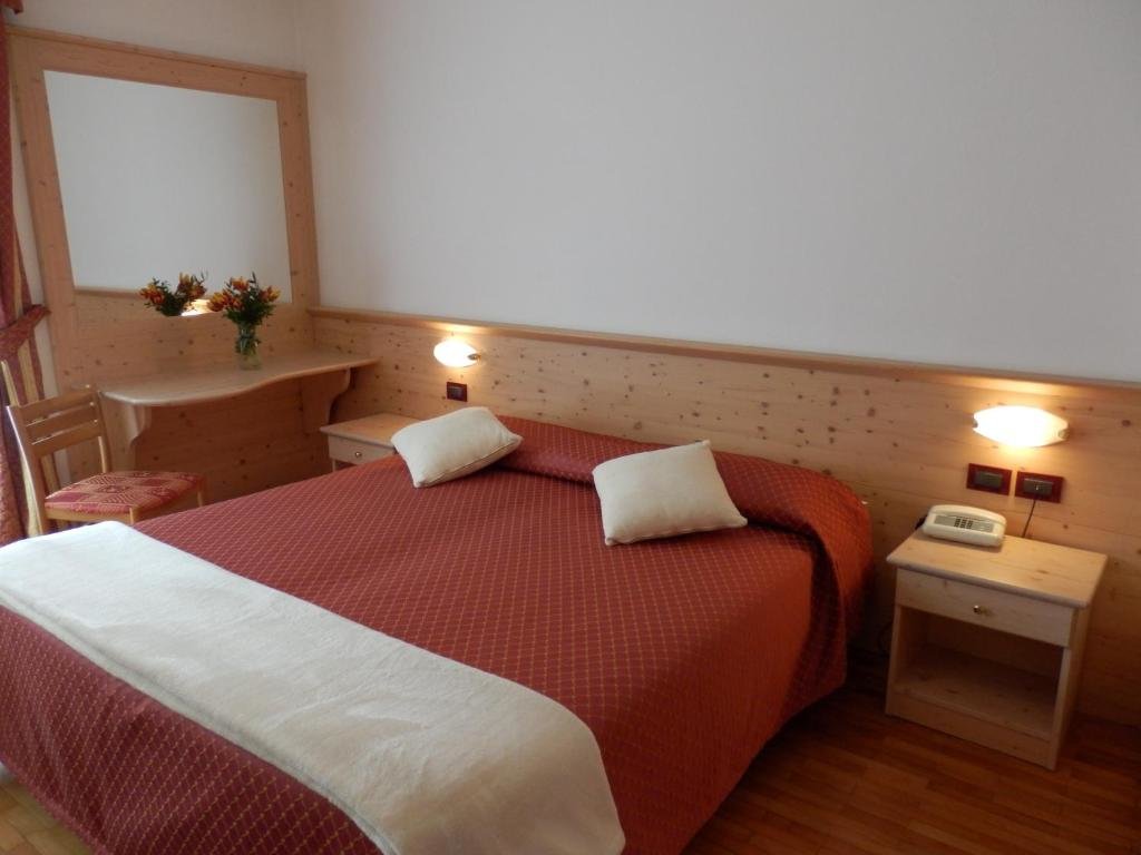 Четырёхместный номер Standard Hotel Dolomiti