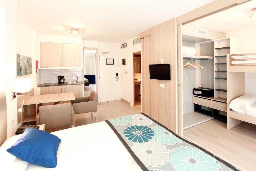 1 Bedroom Apartment Grupotel Alcudia Pins