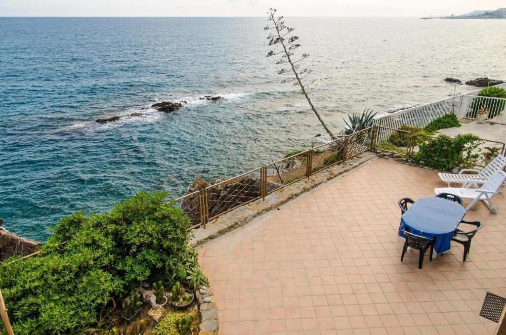 Апартаменты Ferienwohnung für 5 Personen 1 Kind ca 80m in Cipressa, Italienische Riviera Italienische Westküste