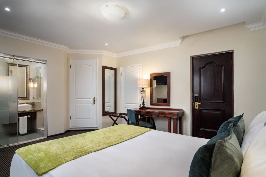2 Bedrooms Suite Premier Hotel Regent