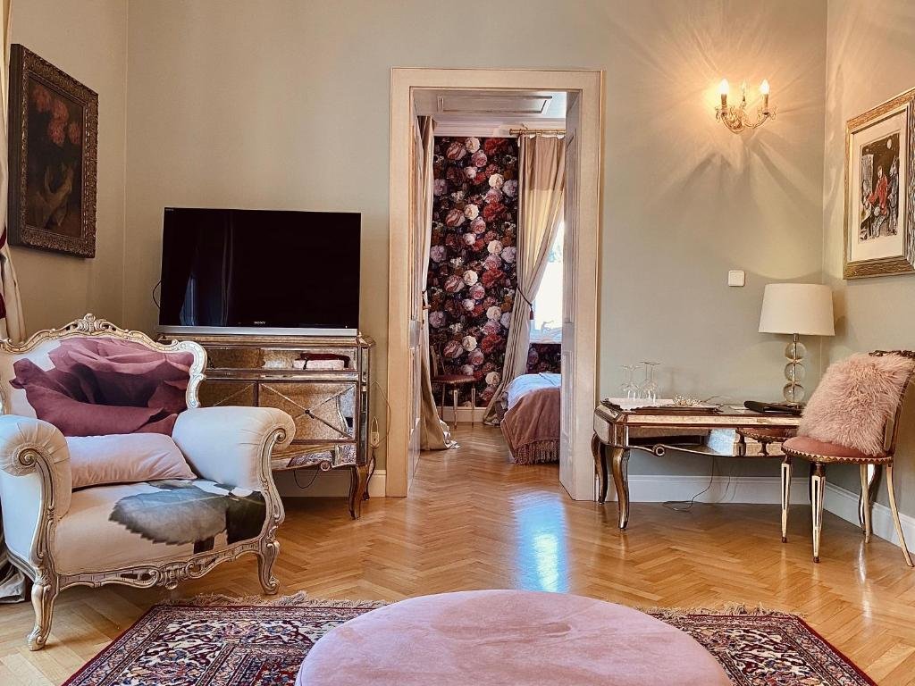 Executive Suite with lake view Villa Istra