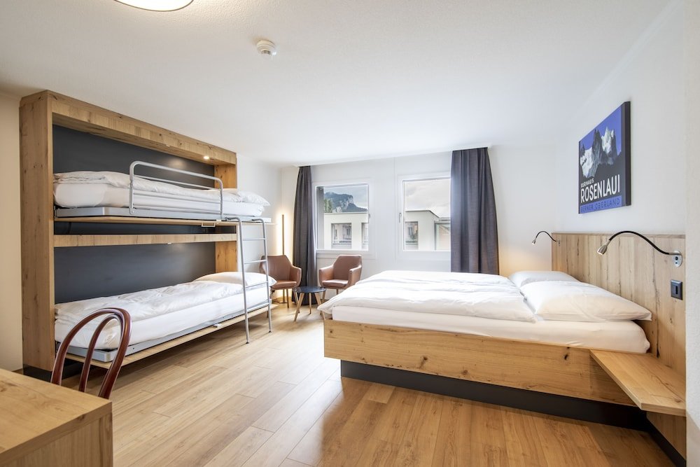 Standard quadruple chambre Hotel Meiringen