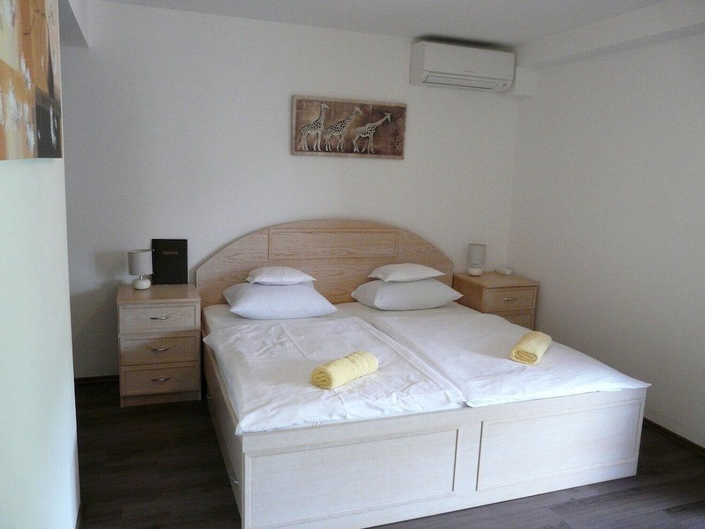 Apartment Apartments Ante - 200 m from sea