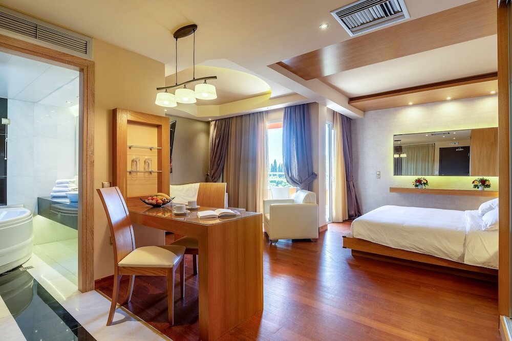 Standard room with balcony Oasis Hotel Apartments