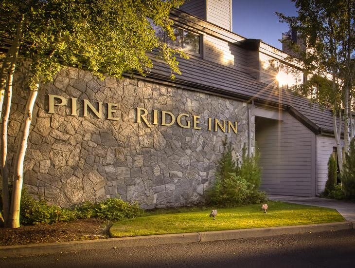 Люкс Pine Ridge Inn