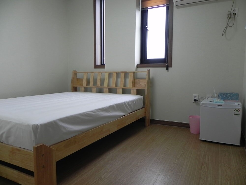 Двухместный номер Economy Jeonju International Hostel