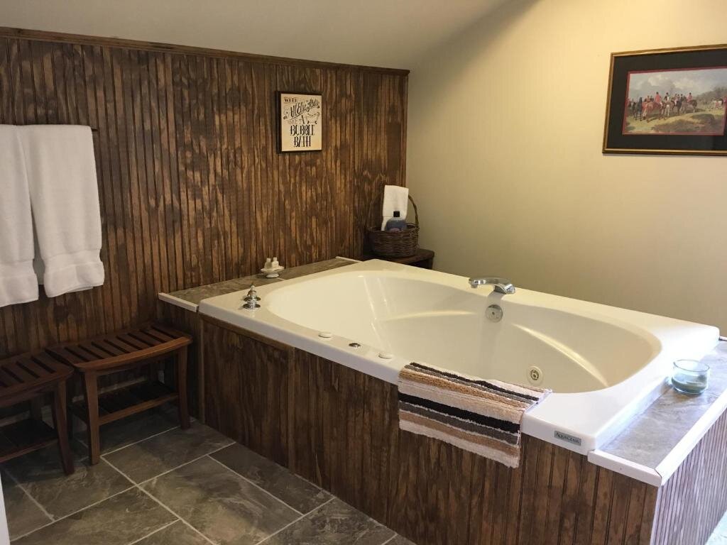 Люкс Deluxe Oak Valley Inn and Suites