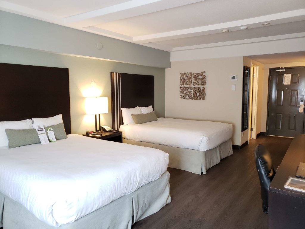 Двухместный номер Standard Coast Kamloops Hotel & Conference Centre