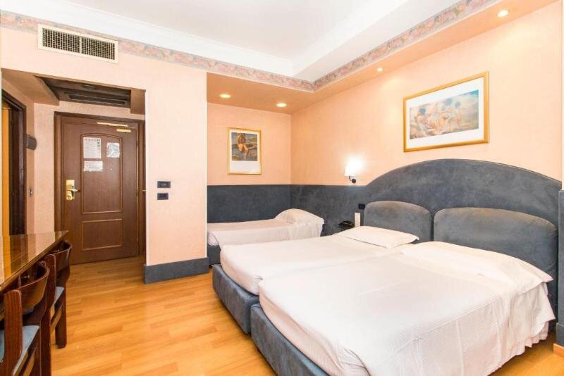 Standard Zimmer Hotel Torino Royal