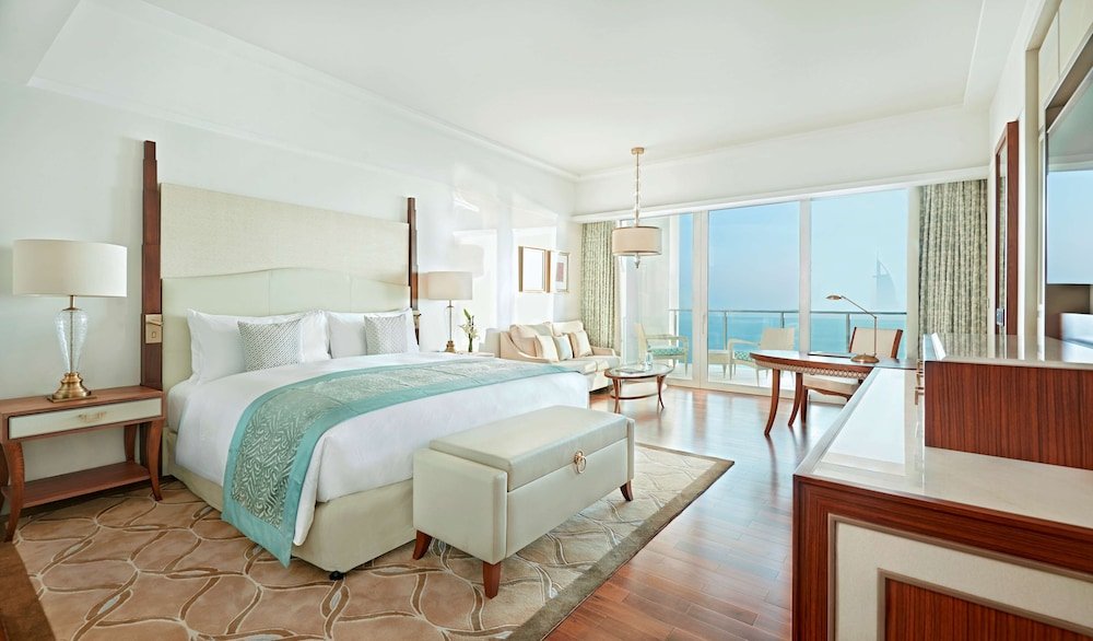 Двухместный номер with Palm Sea View Deluxe Waldorf Astoria Dubai Palm Jumeirah