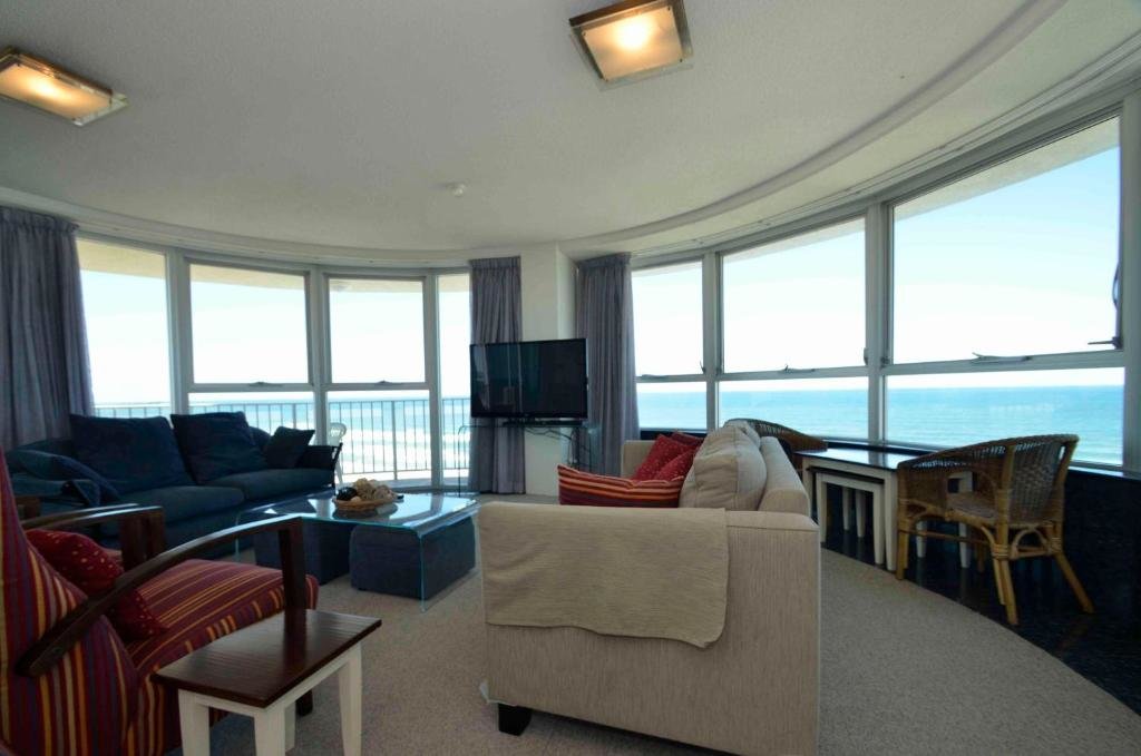 Апартаменты Superior с 3 комнатами с красивым видом из окна Chateau Royale Beach Resort