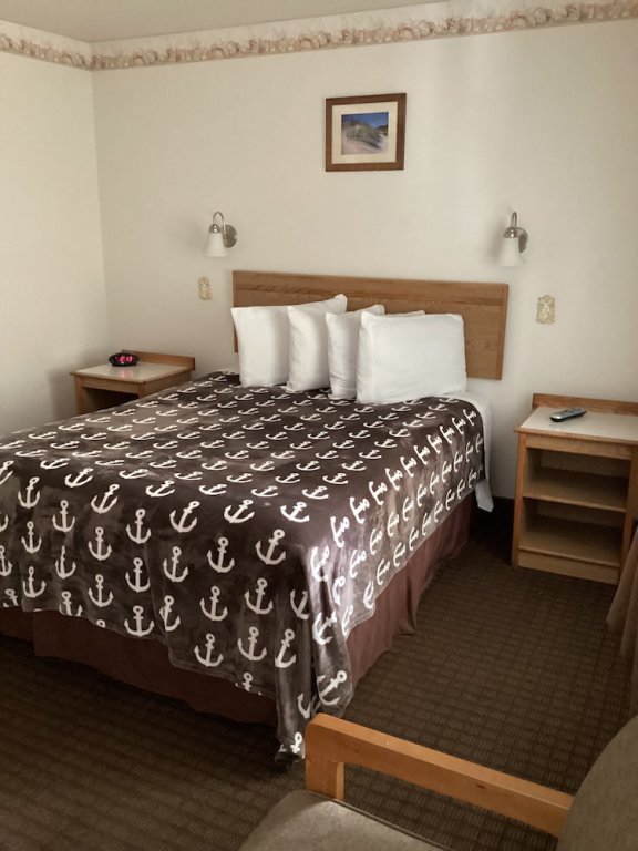 Standard Quadruple room Ocean Breeze Motel