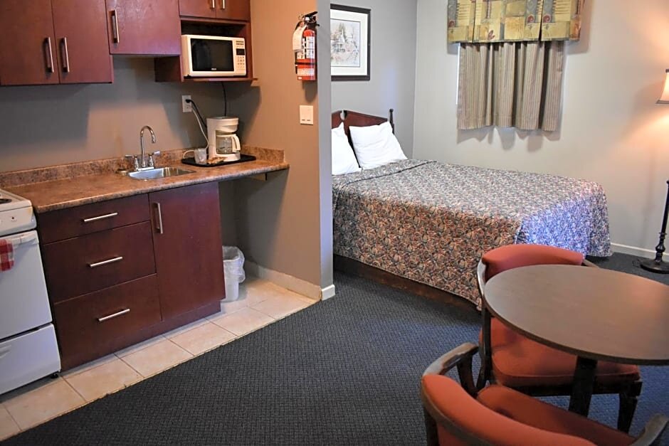 Standard Zimmer Hope Inn and Suites