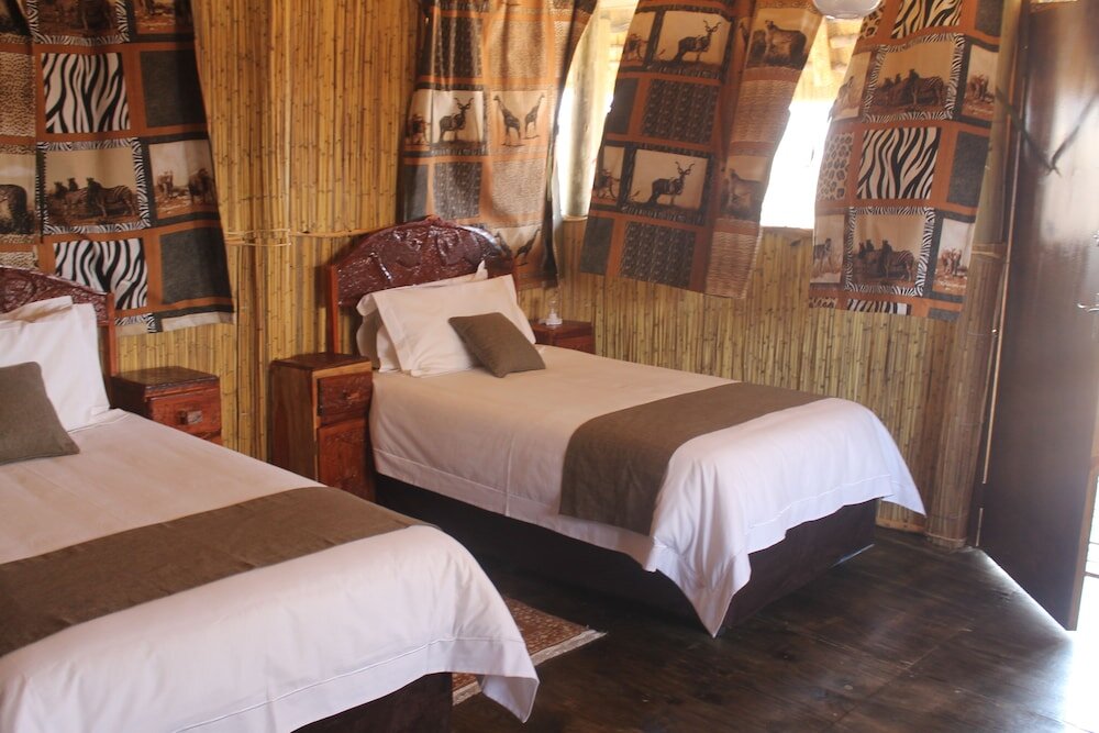 Standard Doppel Zimmer Dzibanana Lodge & Camping