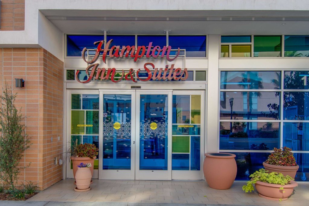 Кровать в общем номере Hampton Inn & Suites Los Angeles - Glendale
