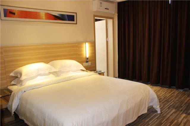 Suite City Comfort Inn Wuhan Miaoshan