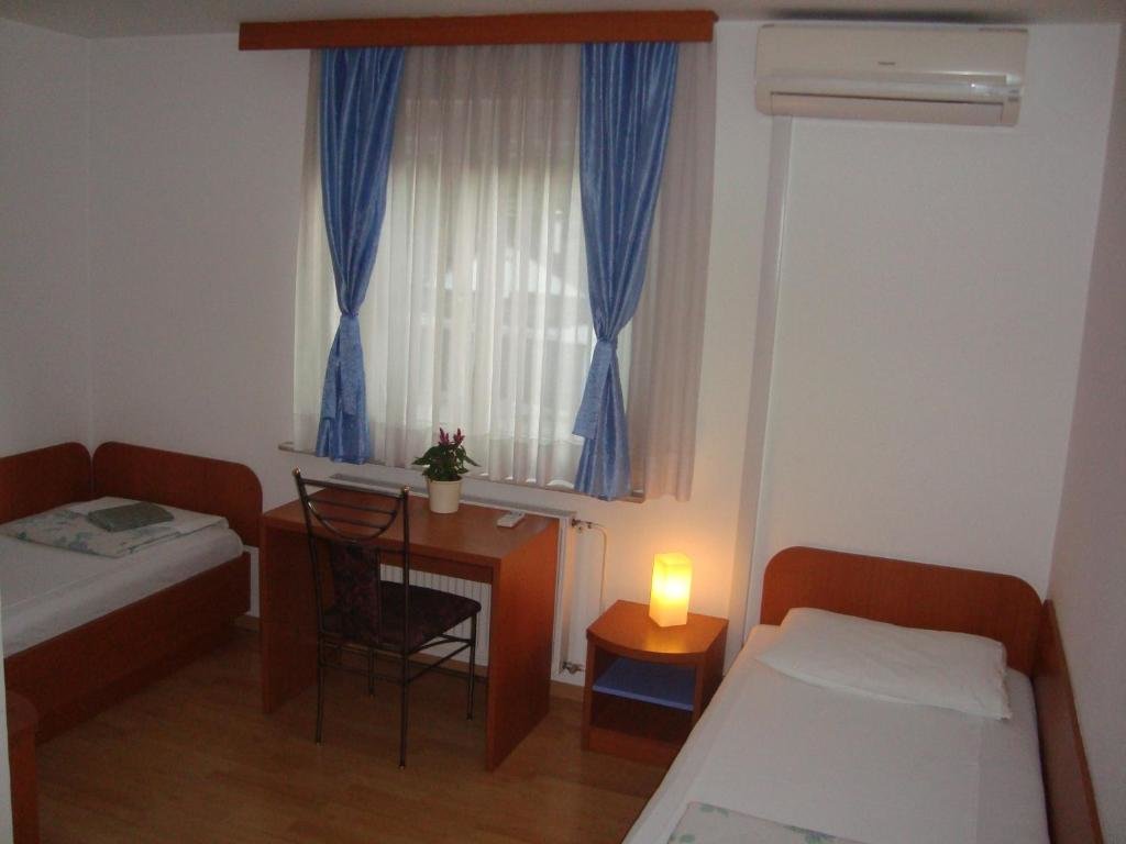 Standard Double room Guesthouse Koprivec