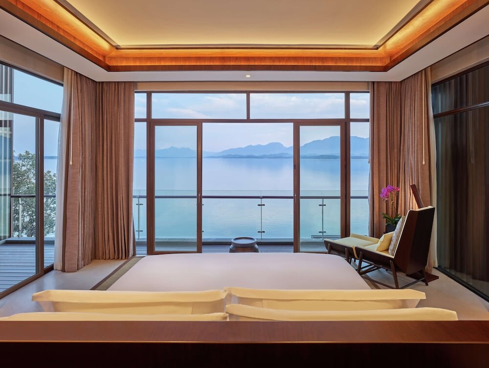 Premium Villa with balcony Lushan West Sea Resort, Curio Collection by Hilton