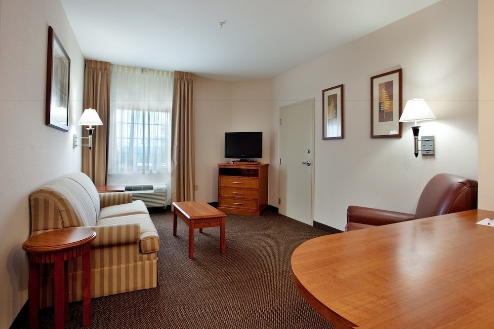 Номер Standard c 1 комнатой Candlewood Suites New Iberia, an IHG Hotel