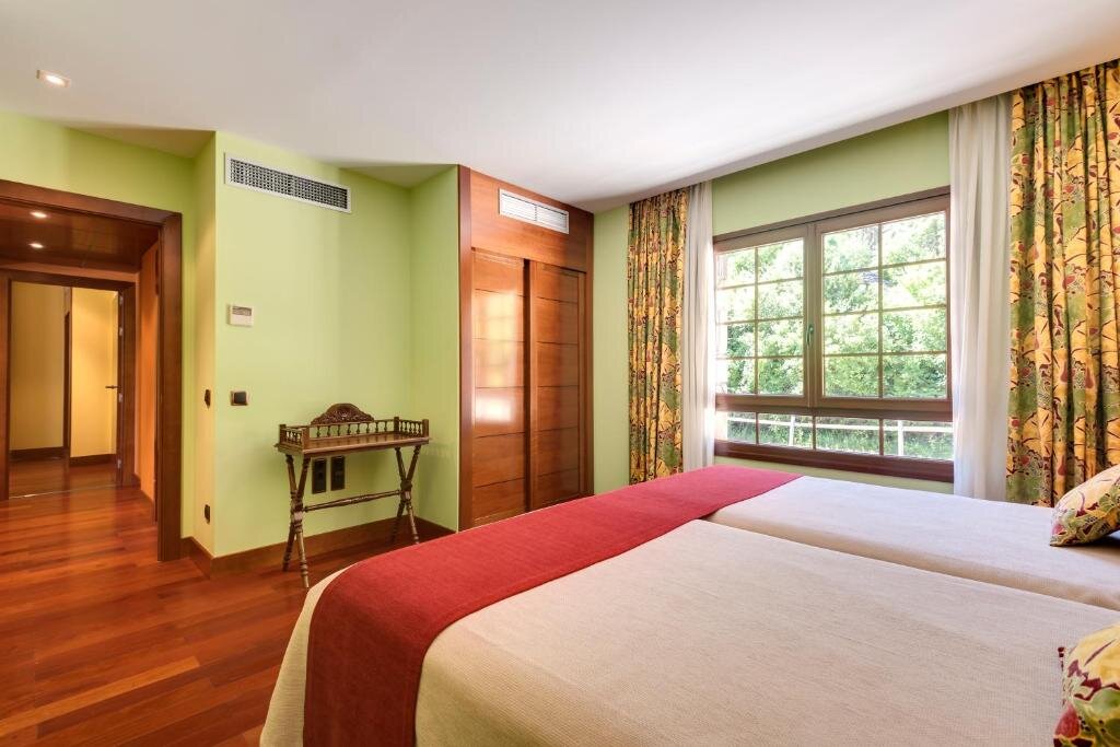 Вилла с 2 комнатами Hotel & SPA Monasterio de Boltaña