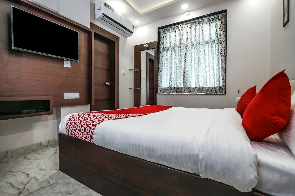 Suite Pooja Residency