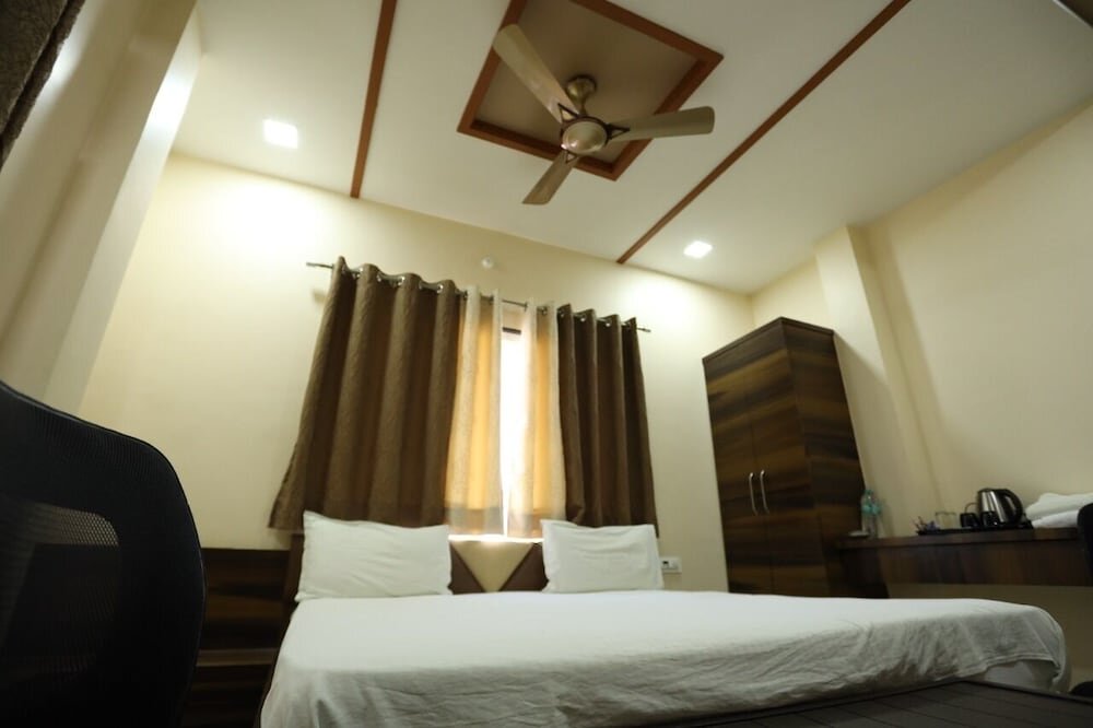 Deluxe Zimmer Ishwar Nain Hotel