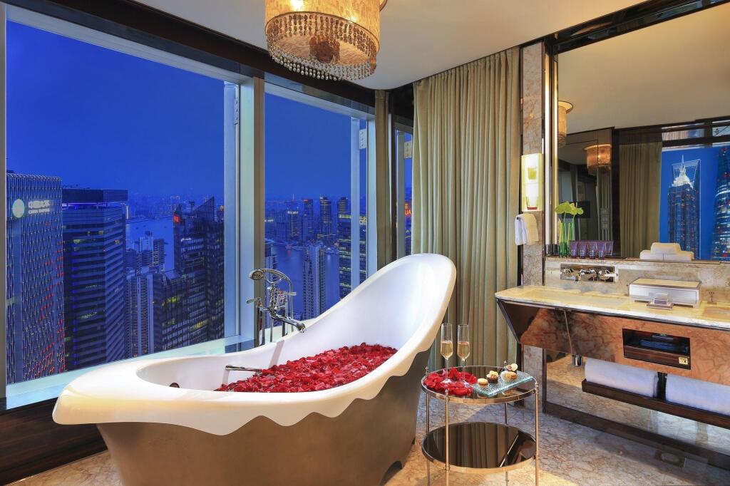 The Ritz-Carlton Shanghai, Pudong