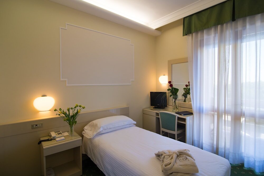 Одноместный номер Comfort с балконом Hotel Terme Antoniano