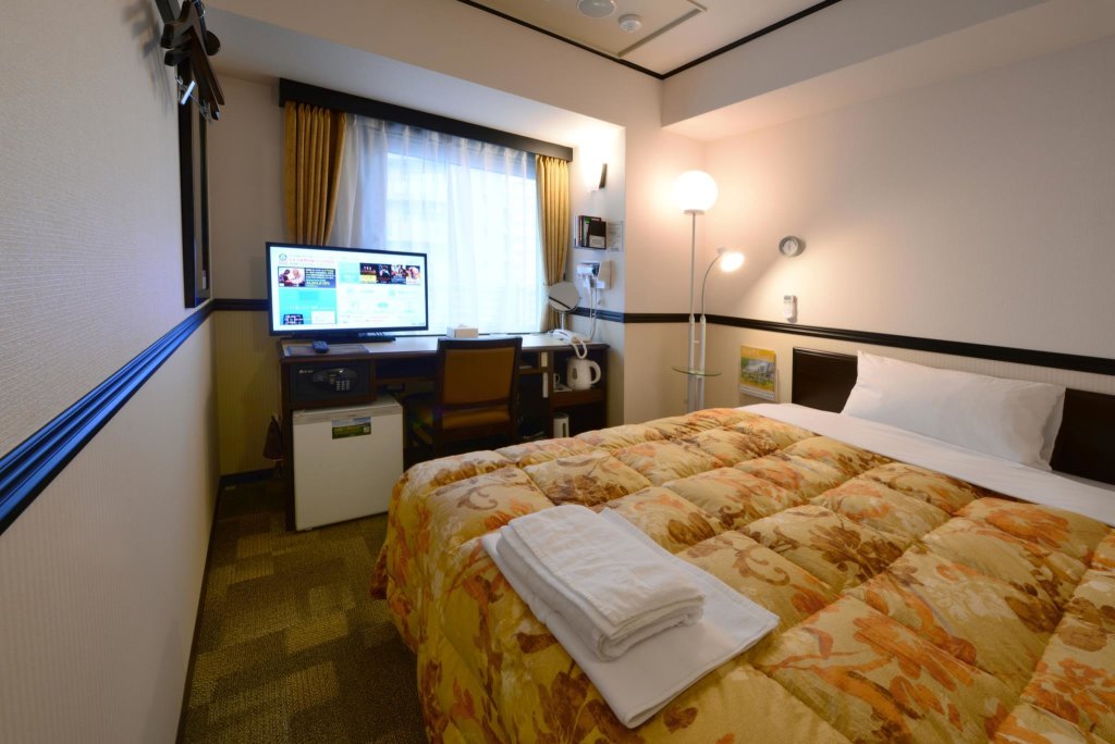Standard Einzel Zimmer Toyoko Inn Tokyo Otemachi