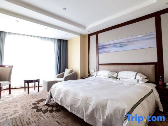 Superior Suite Xinxing Jingming Hotel