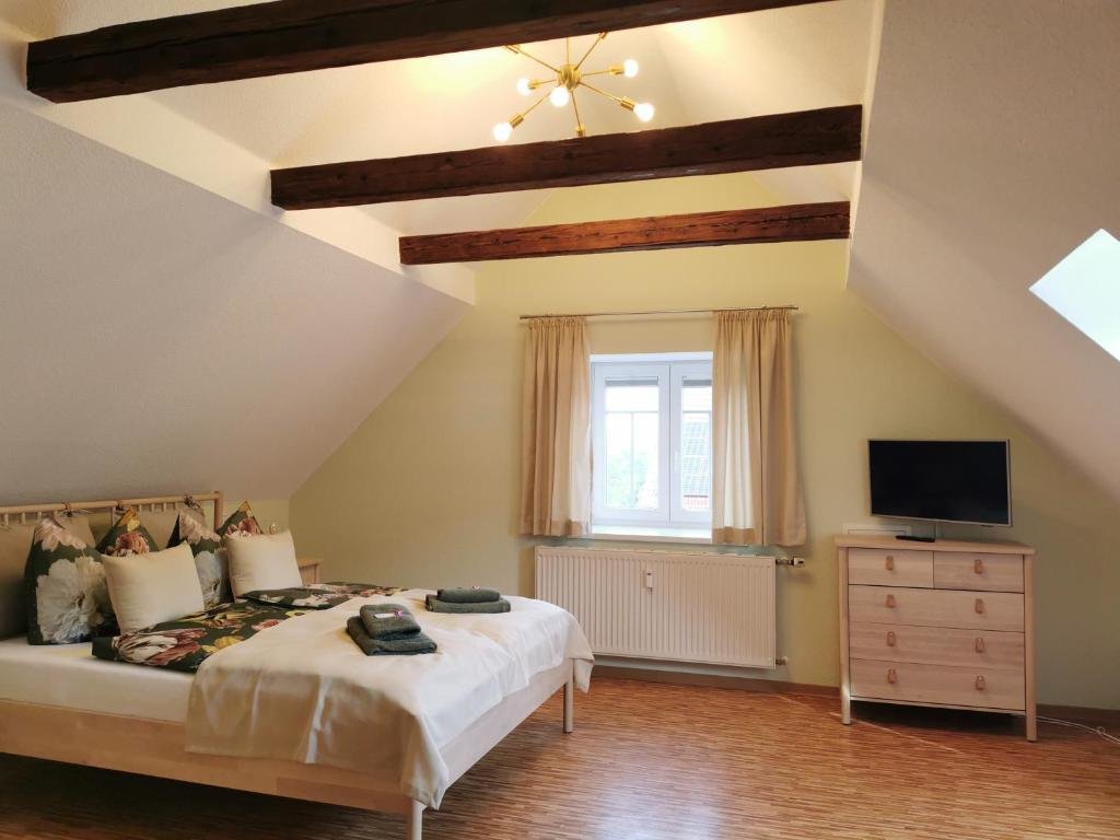 Апартаменты с 3 комнатами Ferienhof Gräfe - 3-Seiten Hof mit großem Garten, Pool & Sauna