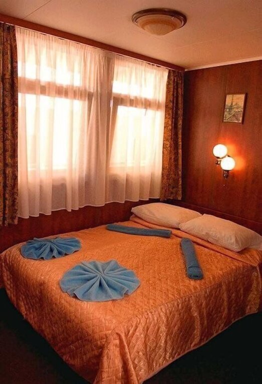 Confort chambre Hotel-ship Petr Pervyi
