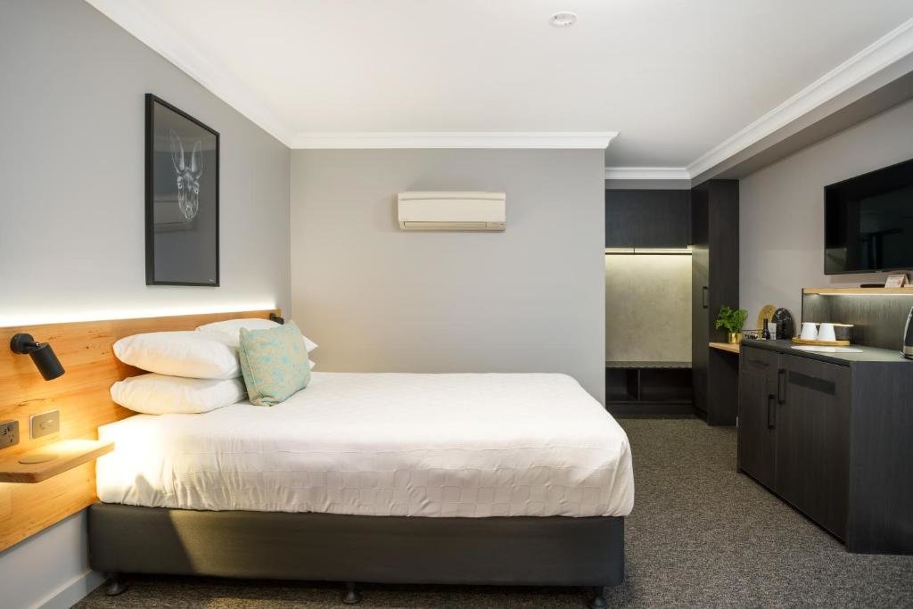 Deluxe Double room Townhouse Hotel