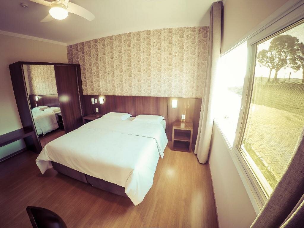Double Suite with lake view Hotel Ecovilly