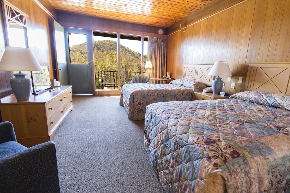 Standard room Buckhorn Lake State Resort Park