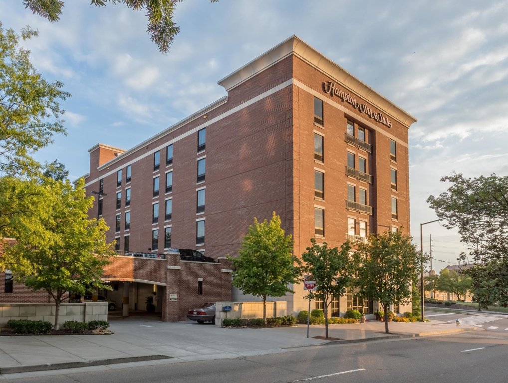 Кровать в общем номере Hampton Inn & Suites Knoxville-Downtown