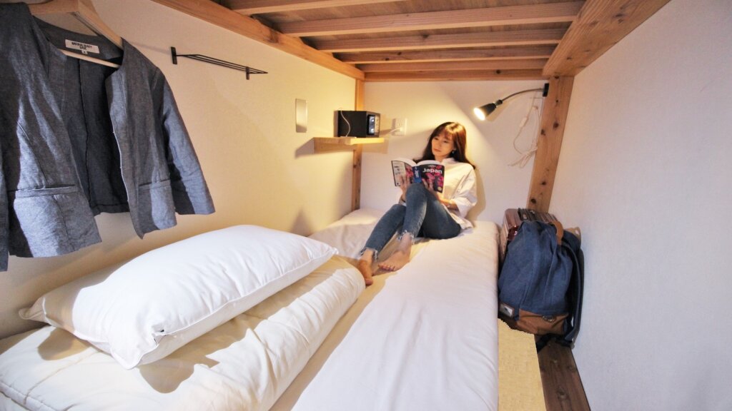 Кровать в общем номере (женский номер) Hostel TOKI