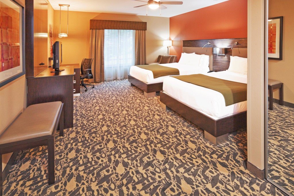 Standard quadruple chambre Holiday Inn Express & Suites North Dallas at Preston, an IHG Hotel