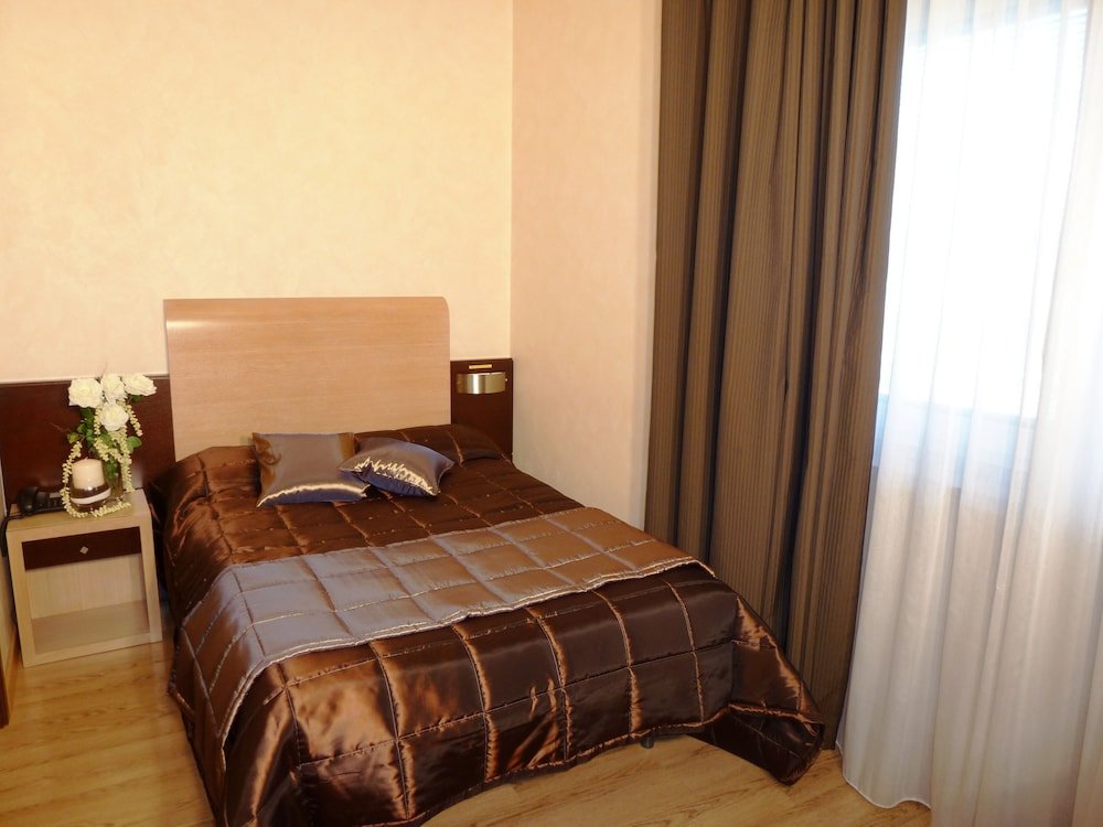 Двухместный номер Comfort с балконом EH Suites Rome Airport Euro House Hotels