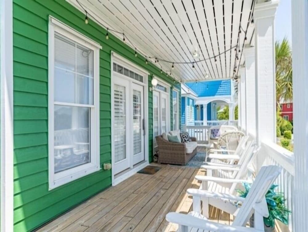 Cottage Indigo Retreat - Bring The Whole Family! Fully Renovated, Seawatch Community Stunner! 5 Bedroom Home by Redawning