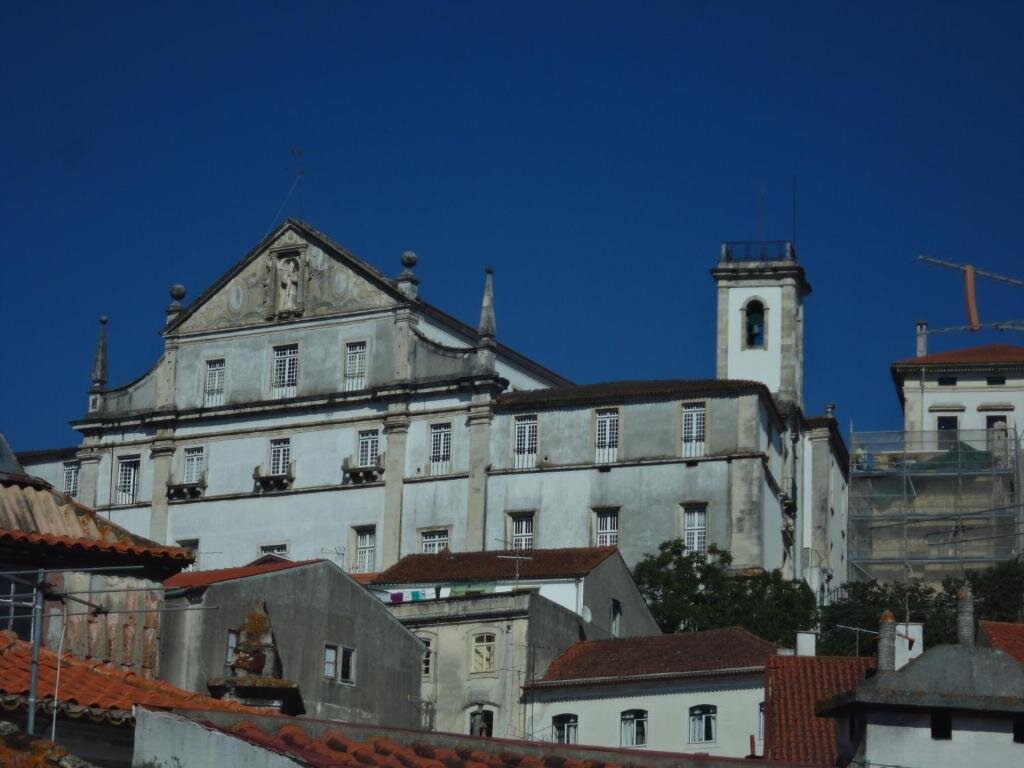 Suite BE Coimbra Hostels